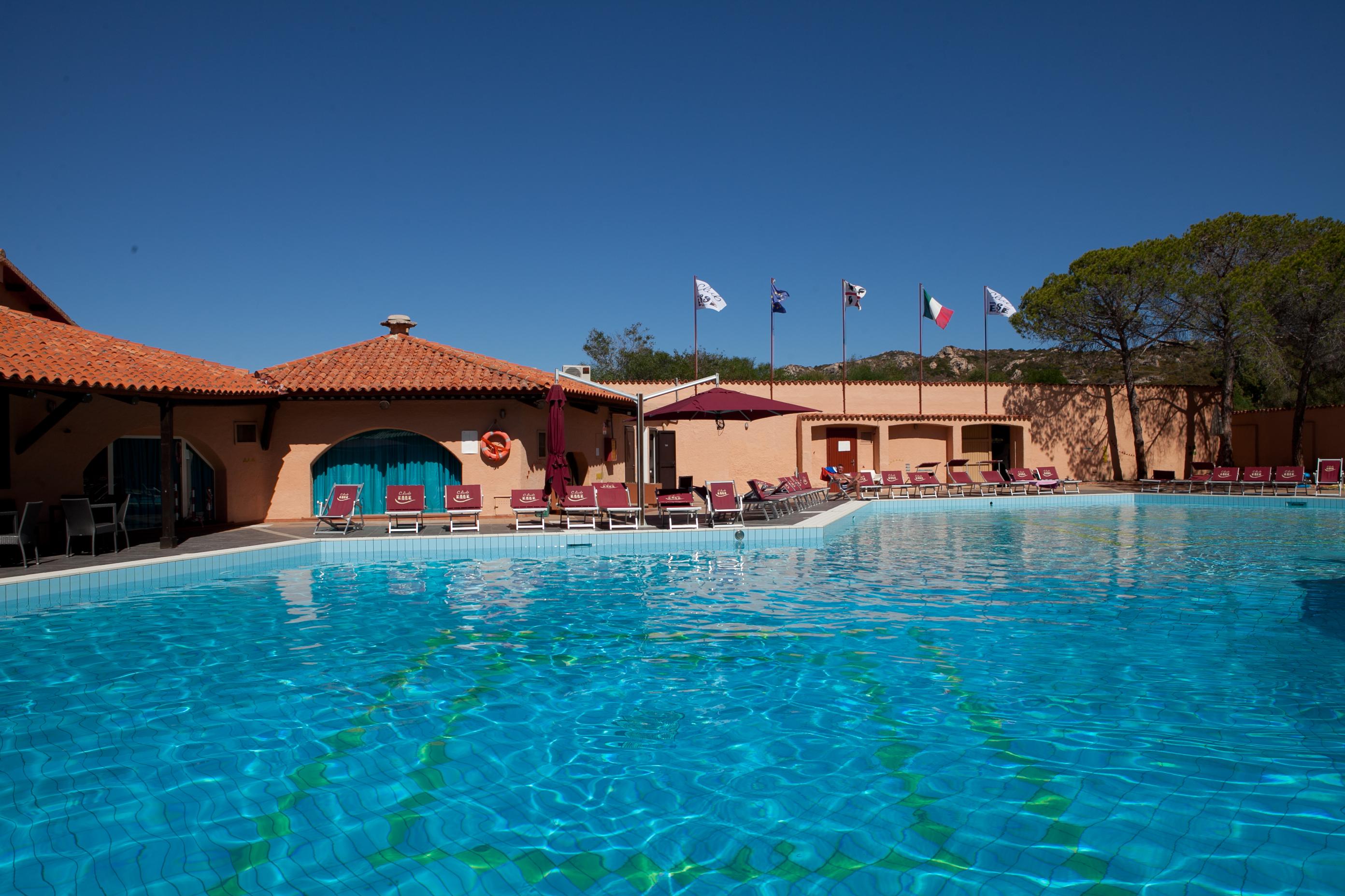 Club Esse Cala Bitta Hotel Baja Sardinia Exterior photo